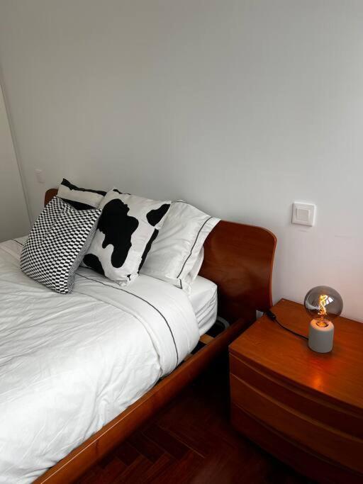 Casa Da Praca 2 Apartment เซาโจเอา ดา มาเดย์รา ภายนอก รูปภาพ